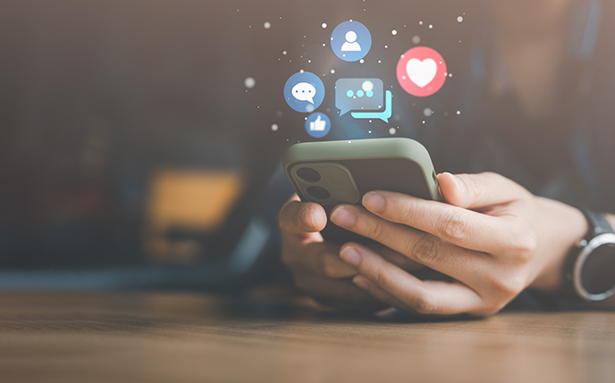 Facebook ads for Realtors man seeing results from ad on cell phone